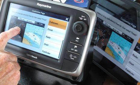 Raymarine_e7_demo_custom screen_cPanbo.jpg